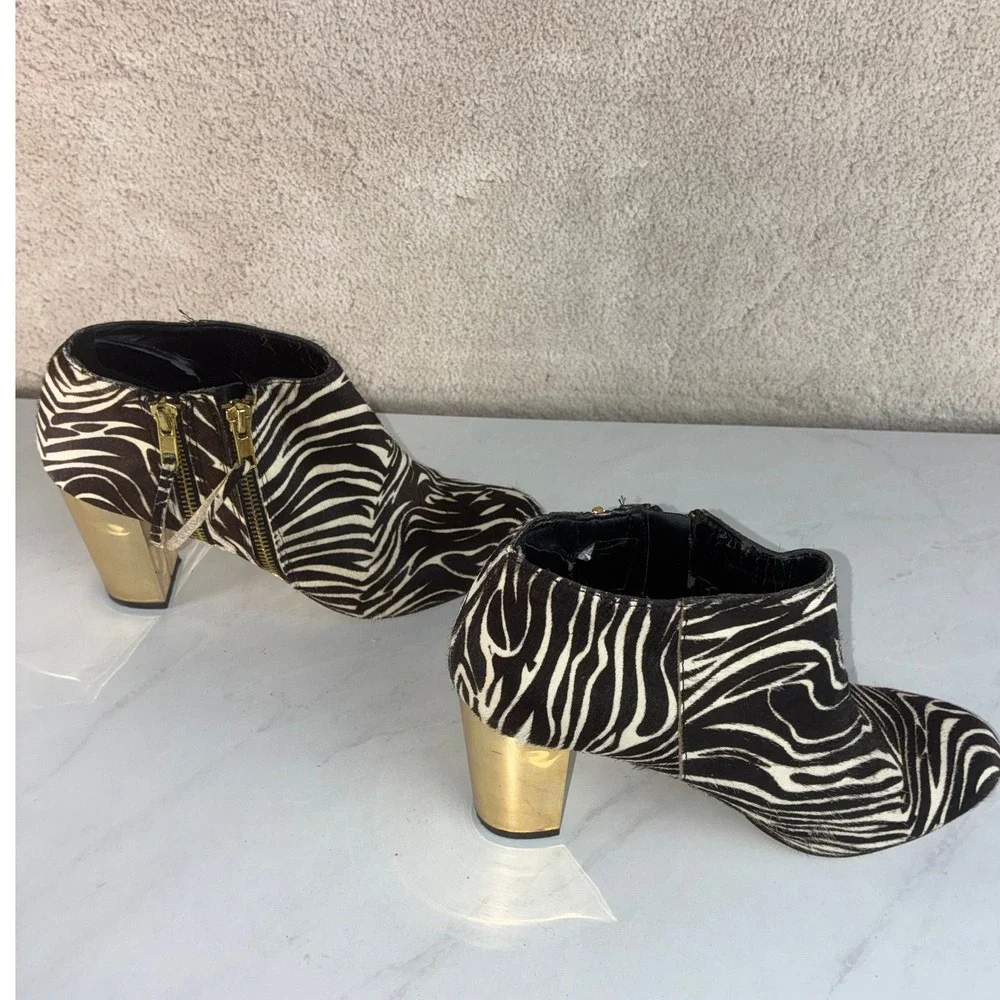 DV Dolce Vita Zebra Calf Hair Ankle Boots - 8 - Gold Block Heel  #Statement